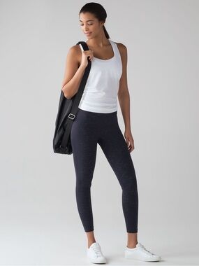 🆕 | RARE LULULEMON Women’s Free To Flow 7/8 Tight *Fleck